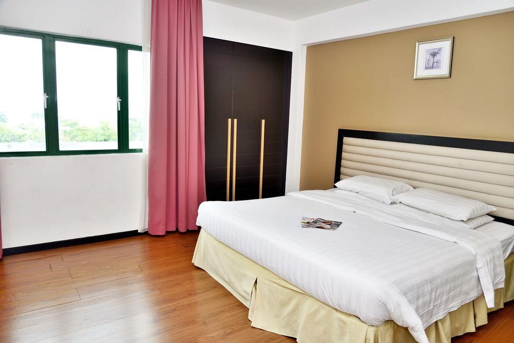 Likas Square Apartment Hotel 亞庇 外观 照片