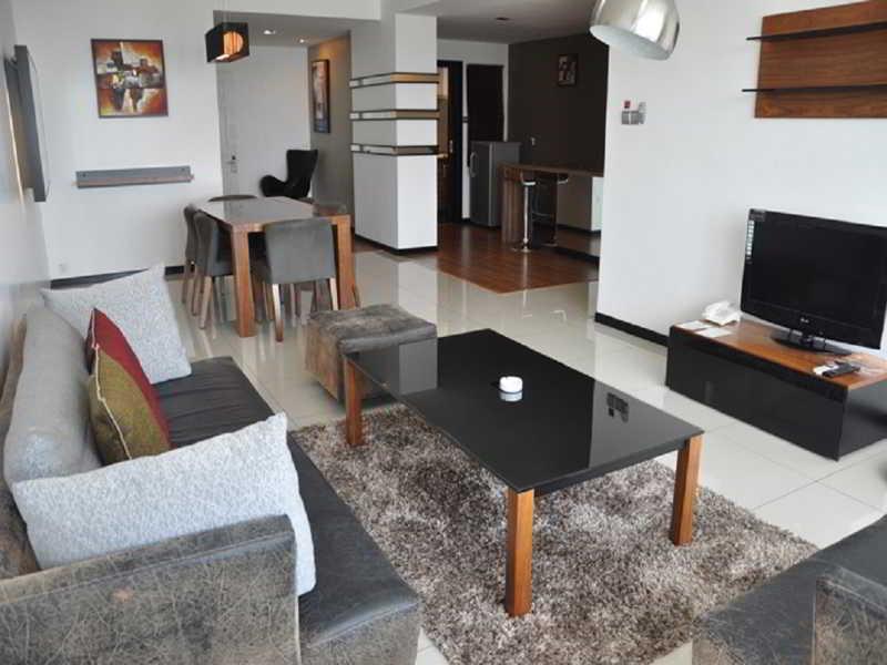 Likas Square Apartment Hotel 亞庇 外观 照片