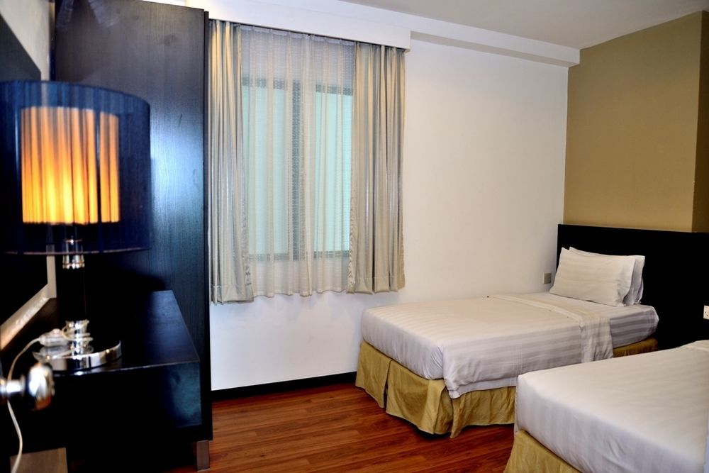 Likas Square Apartment Hotel 亞庇 外观 照片
