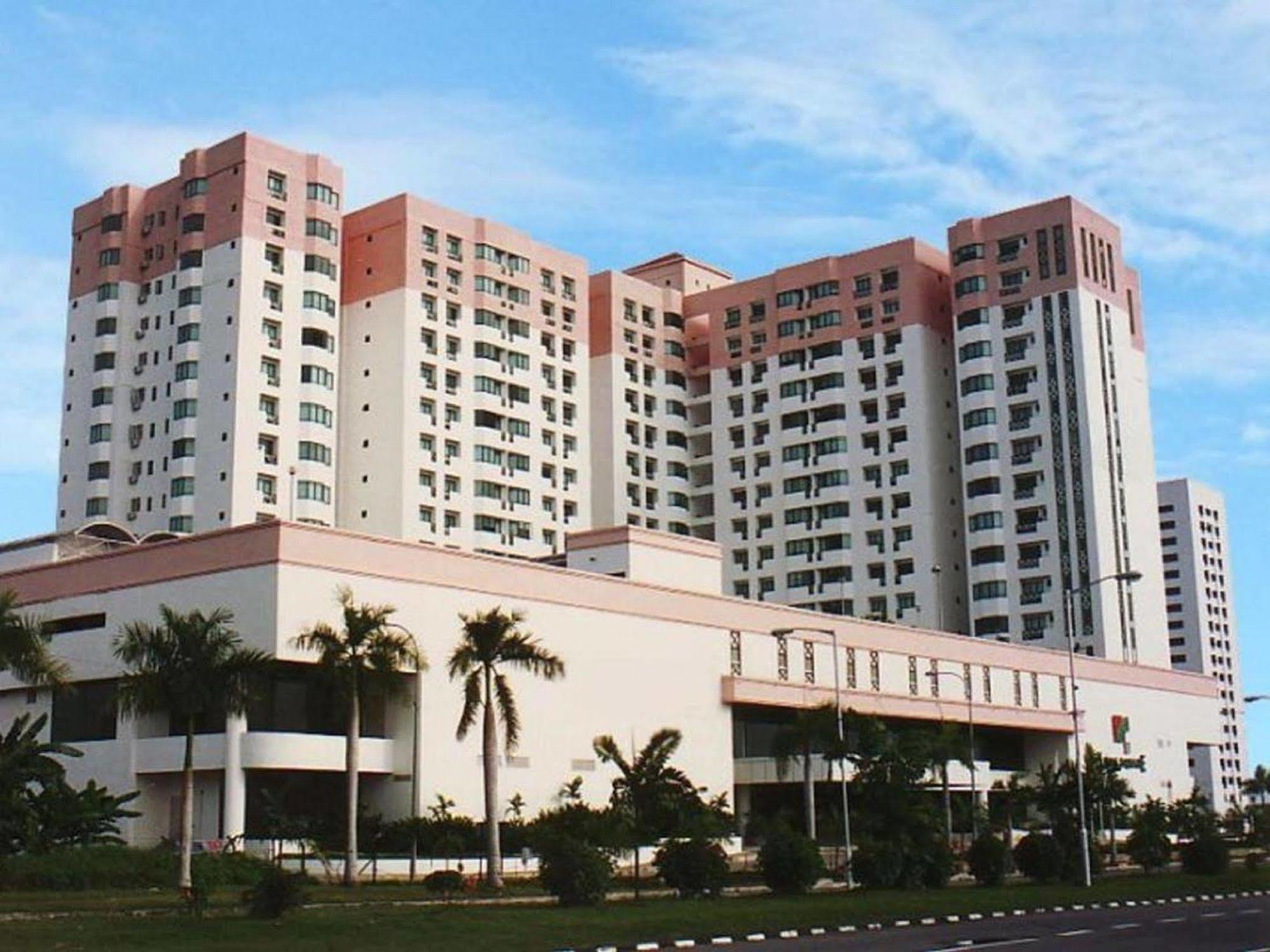 Likas Square Apartment Hotel 亞庇 外观 照片