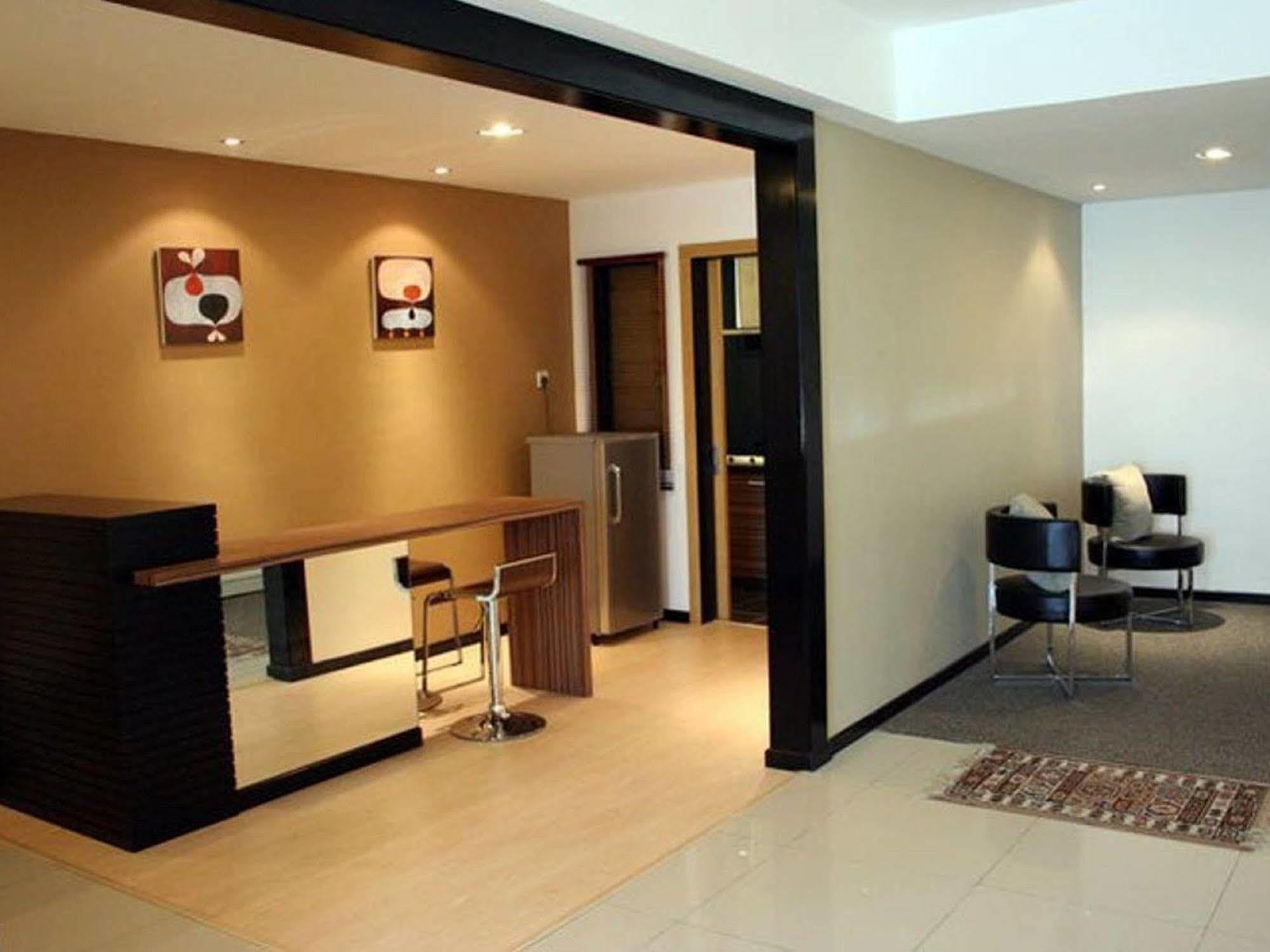 Likas Square Apartment Hotel 亞庇 外观 照片